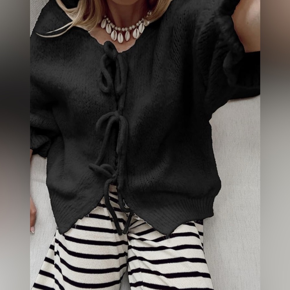 Tie front sweater NWOT